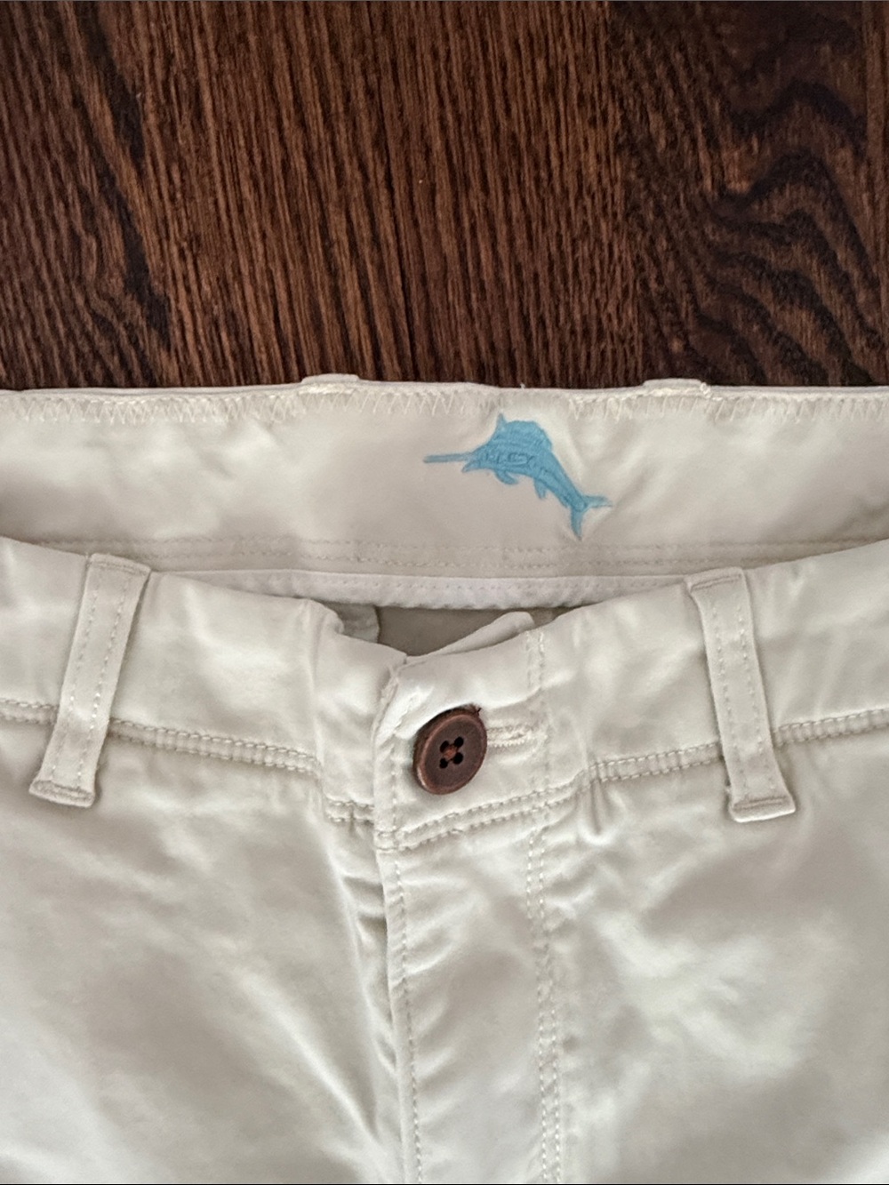 Tommy Bahama Men's Ivory Cargo Shorts - Picture 3 of 6